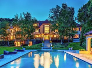 18 Longmeadow Dr, Westwood, MA 02090