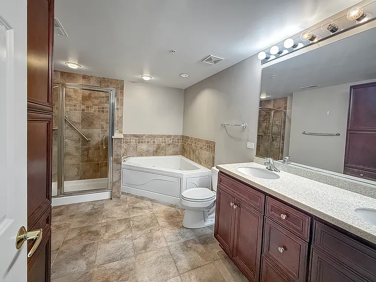 701 W Rand Rd #137 — Photo 8