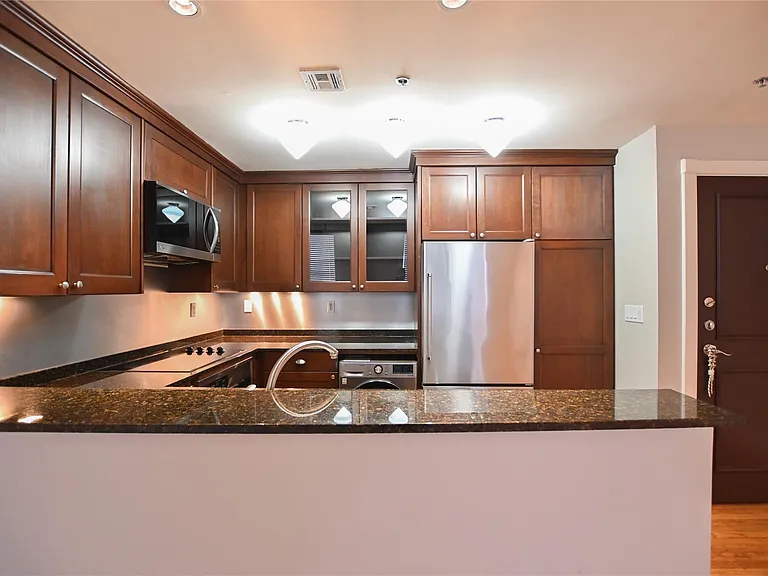 415 22nd St #4B — Photo 10