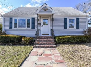 66 County Way Ext, Beverly, MA 01915