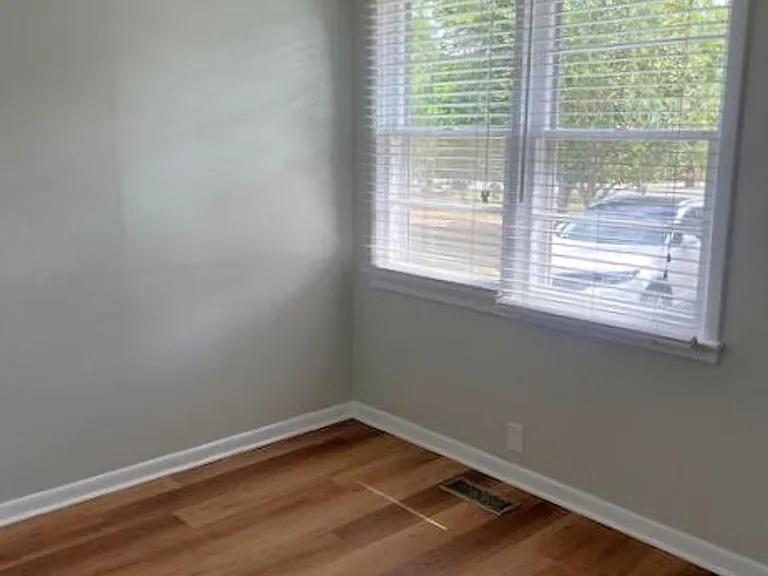 705 Georgia Ave — Photo 11