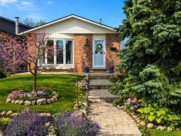 70 Athenia Dr, Hamilton, ON L8J 1S8
