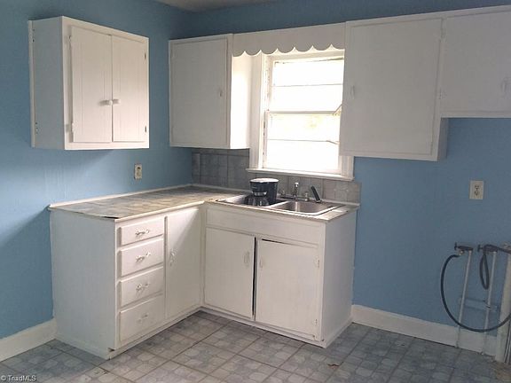 4th image of 1607 Cannon Ave