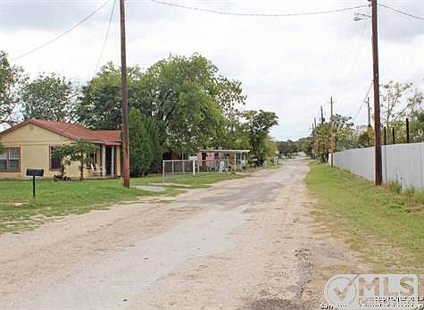 2nd image of 116 E Coker Ave