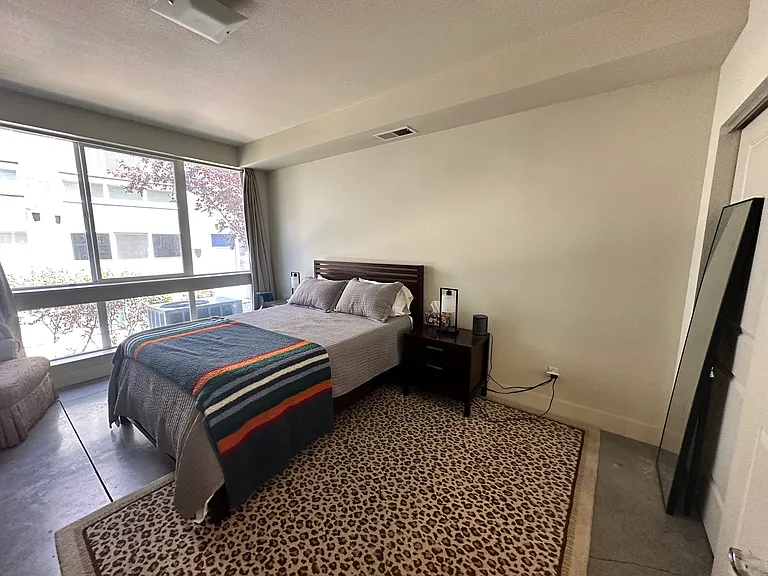 375 Pine St — Photo 6