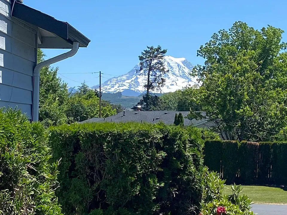 121 Kensington Ave SW #3
