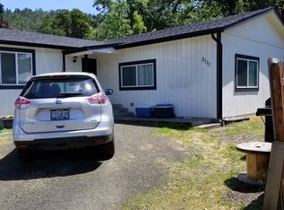 3111 W Woodside Ave, Roseburg, OR 97471