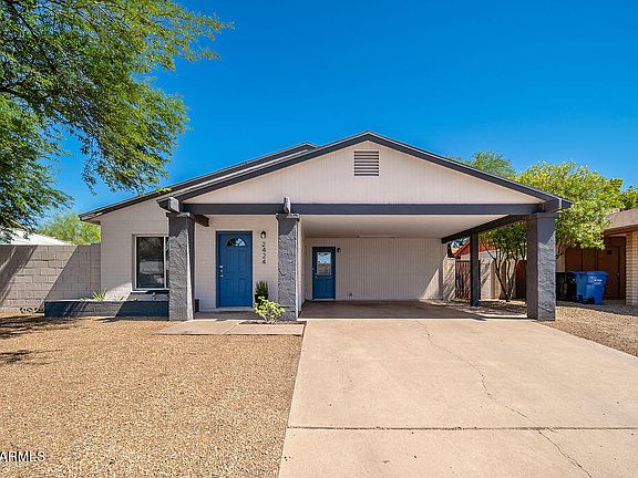 3rd image of 2424 E DAHLIA Drive