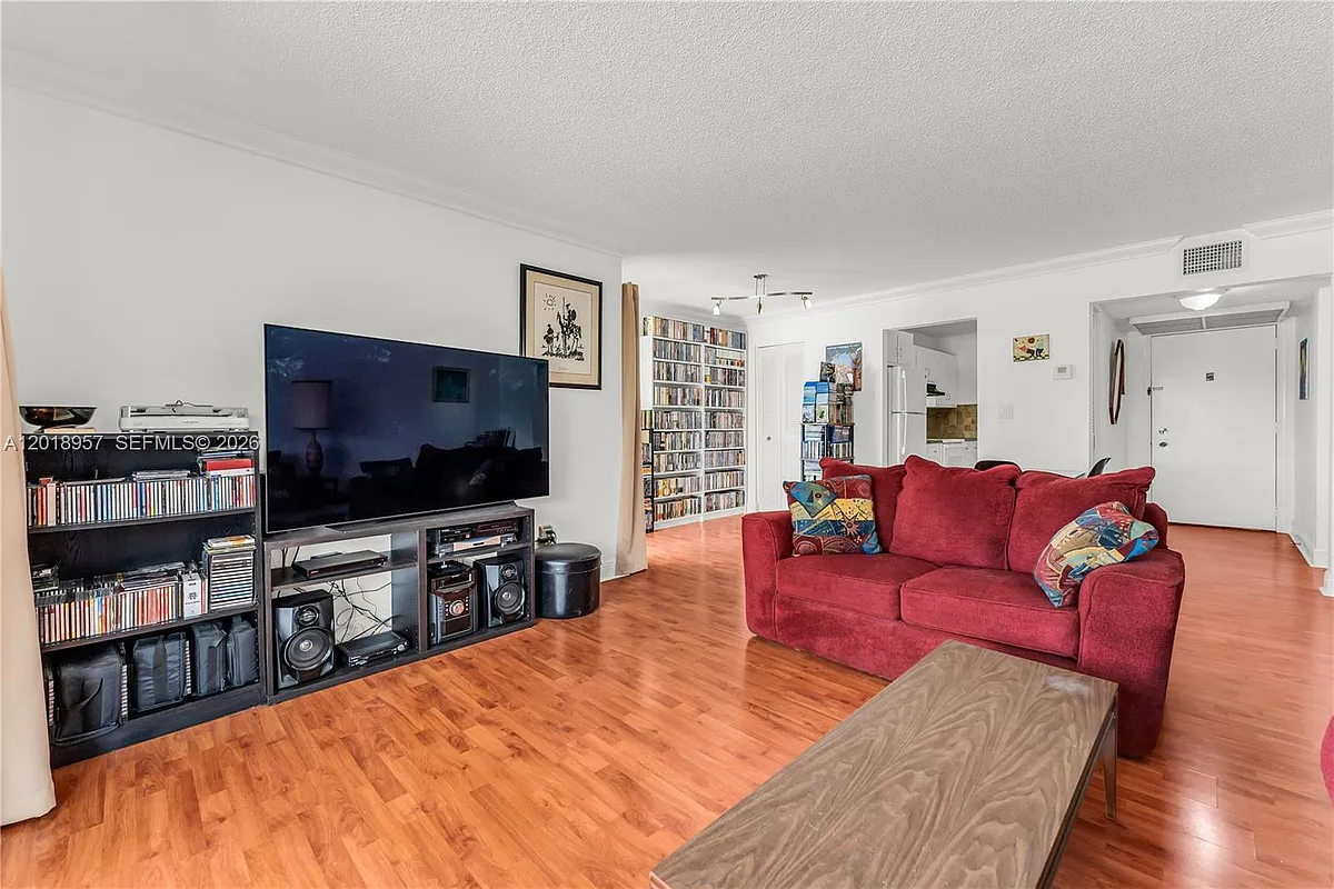 Building Photo - 525 Coral Way #402