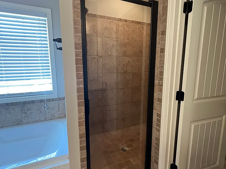 1071 Middleton Ln — Photo 8