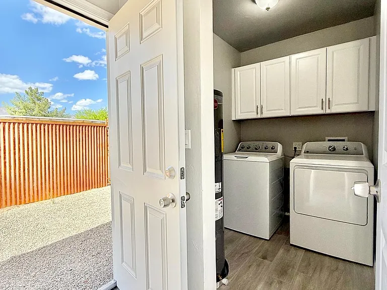 2824 N Woodland Ave #1 — Photo 6