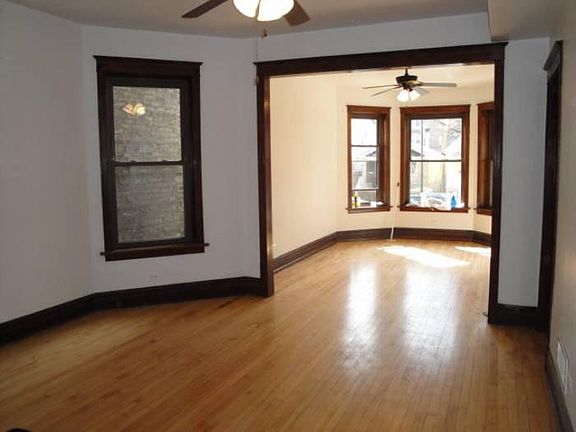 5th image of 3274 W Wrightwood Ave APT 2