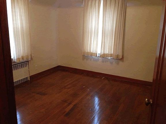 right bedroom