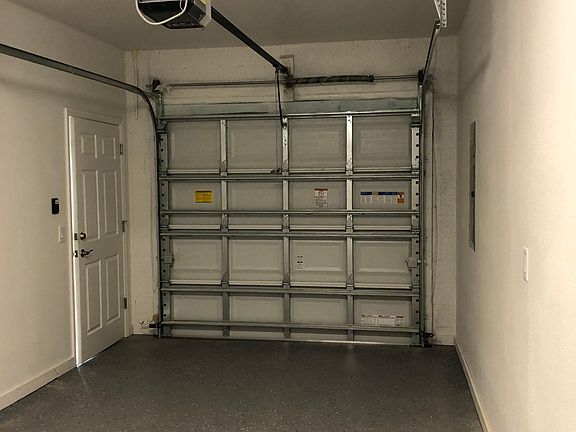 4th image of 627 31st Ave N APT B