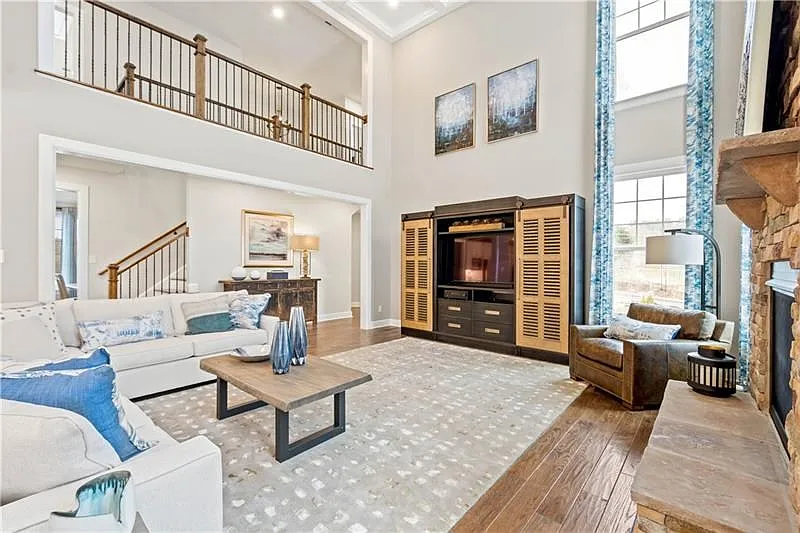 501 Cambridge Ct photo 1