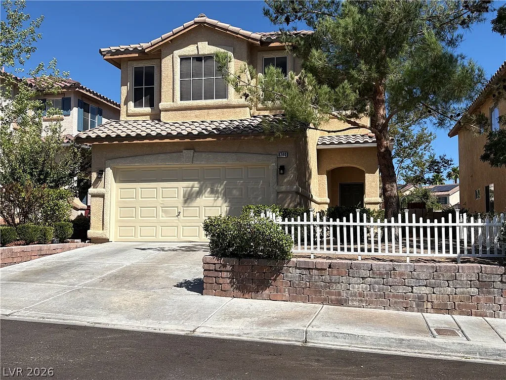 3 bed, 2.5 bath, 2036 sqft, $2,700 — Photo 2