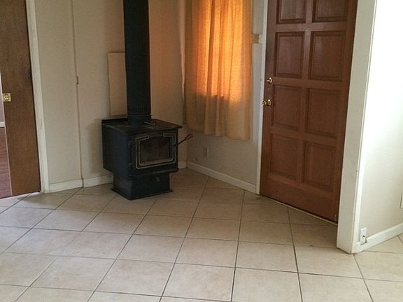3rd image of 16226 Forest Ave
