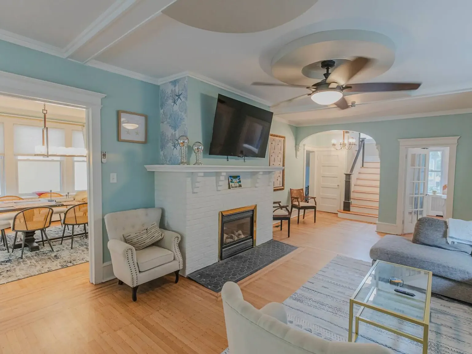 6 bed, 1500 sqft, $3,000 — Photo 2