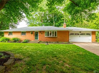 1093 Rosendale Dr, Dayton, OH 45430