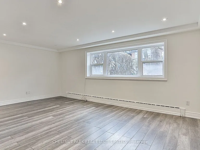 76 Walmsley Blvd #1 — Photo 11