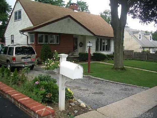 1st image of 5 Renville Ct
