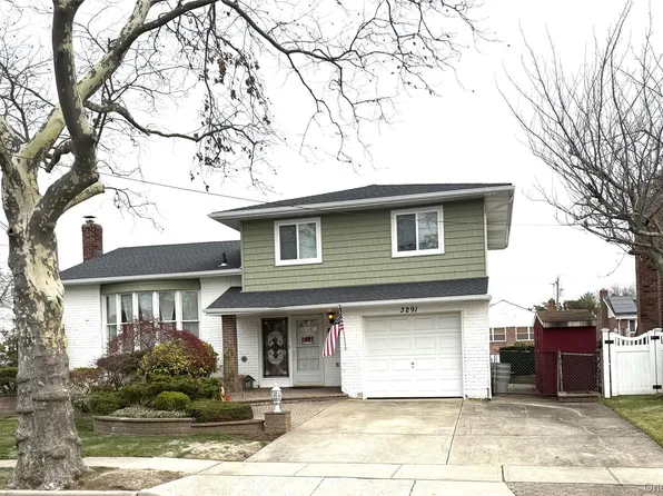 3291 Wolfson Drive, Baldwin, NY 11510