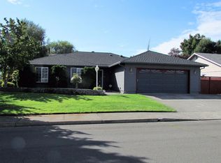 2380 Perri Pl, Medford, OR