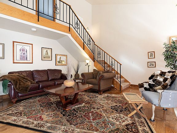 3rd image of 110 Stetson Dr #A