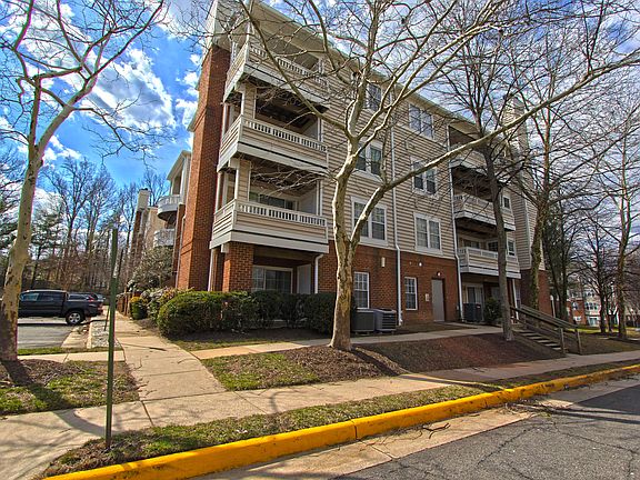 3rd image of 4225 Mozart Brigade Ln #77
