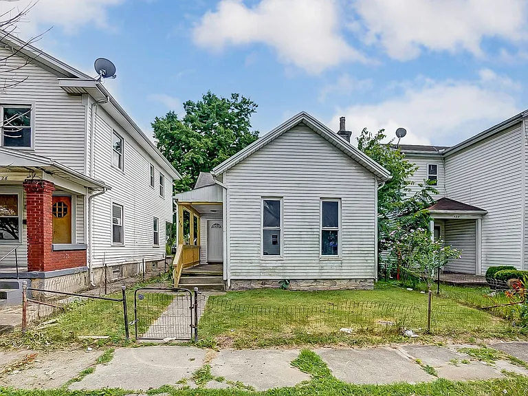 424 Bantz Ct — Photo 1