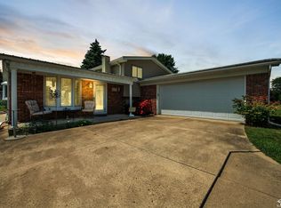 4752 Forest Ln, Trenton, MI 48183