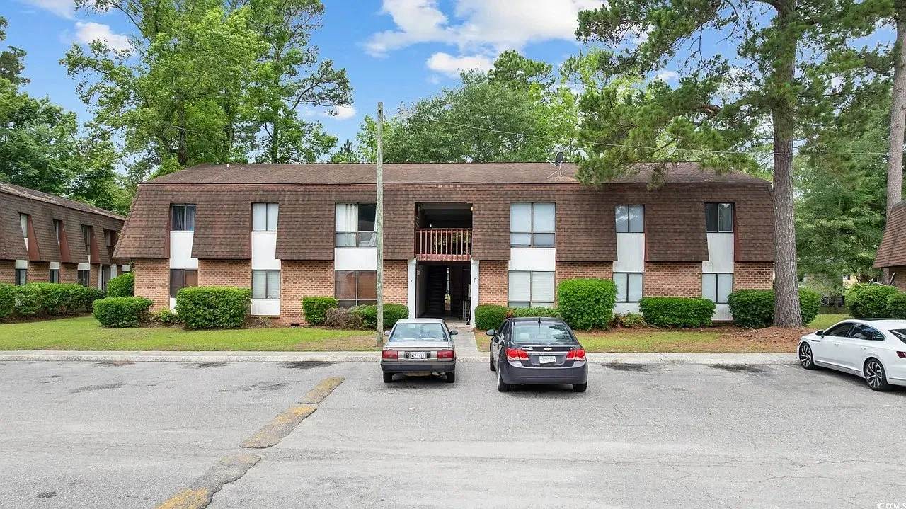 615 Carter Ln — Photo 1