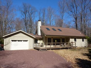 2141 Blue Ox Rd, Pocono Pines, PA 18350
