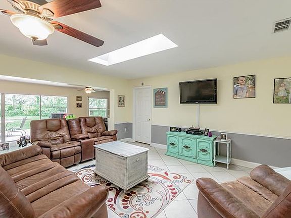 4th image of 903 Woodview Dr