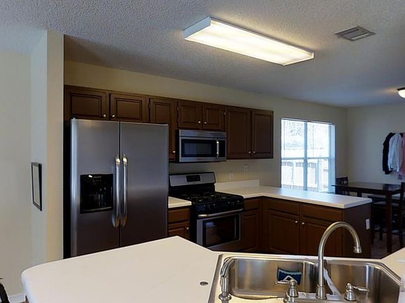 4th image of 1111 Camaree Pl