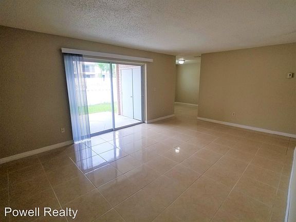 4th image of 7210 N Manhattan Ave APT 1414