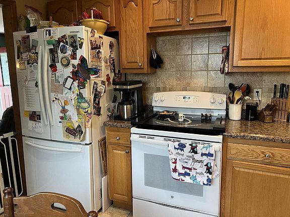 5th image of 1305 Douglas Dr