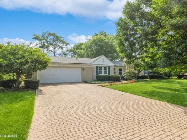 1105 N Harvard Ave, Arlington Heights, IL 60004