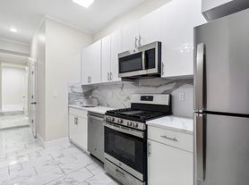 647 Courtlandt Ave, Bronx, NY