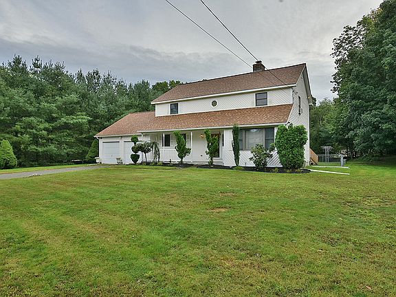 3rd image of 702 Greenville Ave