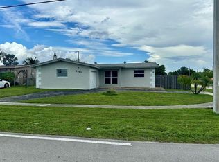 8361 NW 27th Pl, Sunrise, FL 33322