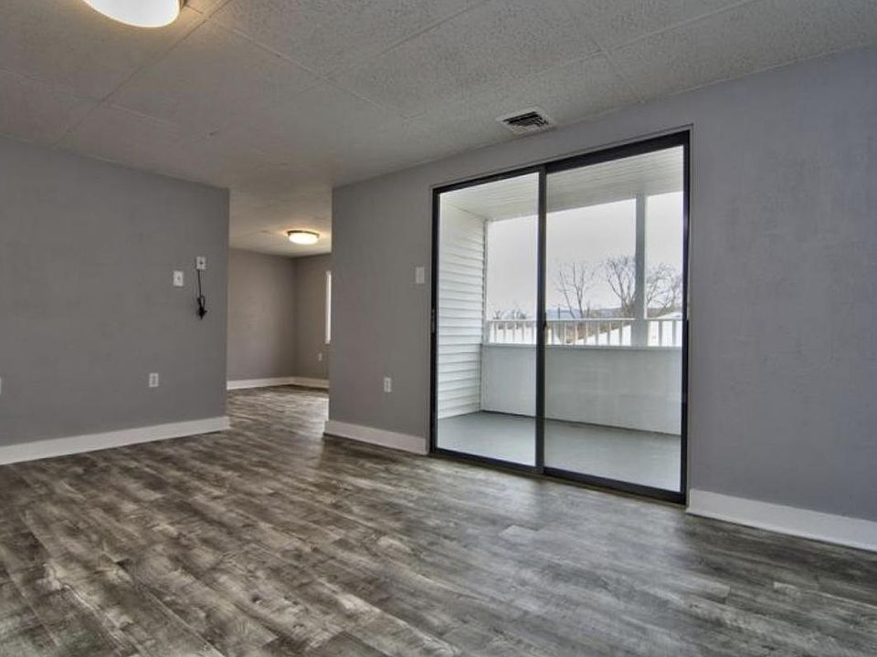 1st image of 100 Parkway Blvd #13
