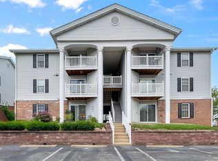4301 Arrow Tree Dr APT E, Saint Louis, MO 63128