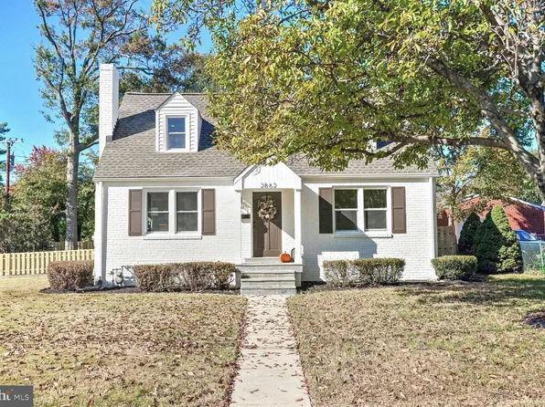 2862 Stuart Dr, Falls Church, VA 22042