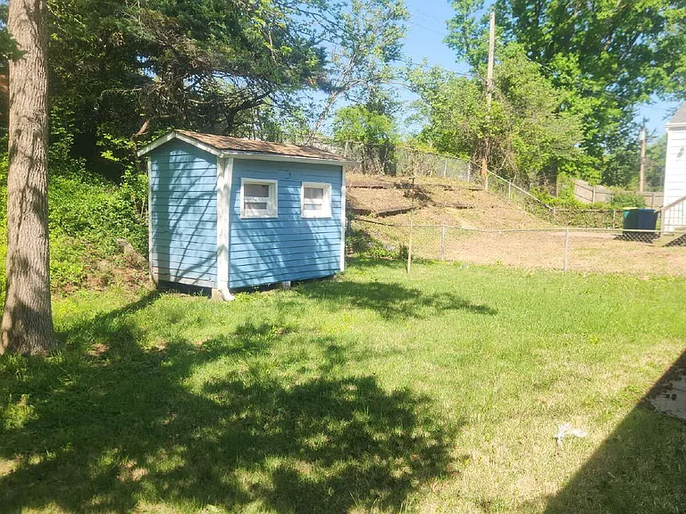 1125 Walker Ave — Photo 3