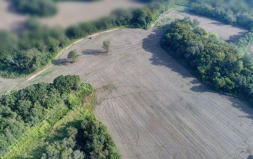 1st image of Country Ridge Rd