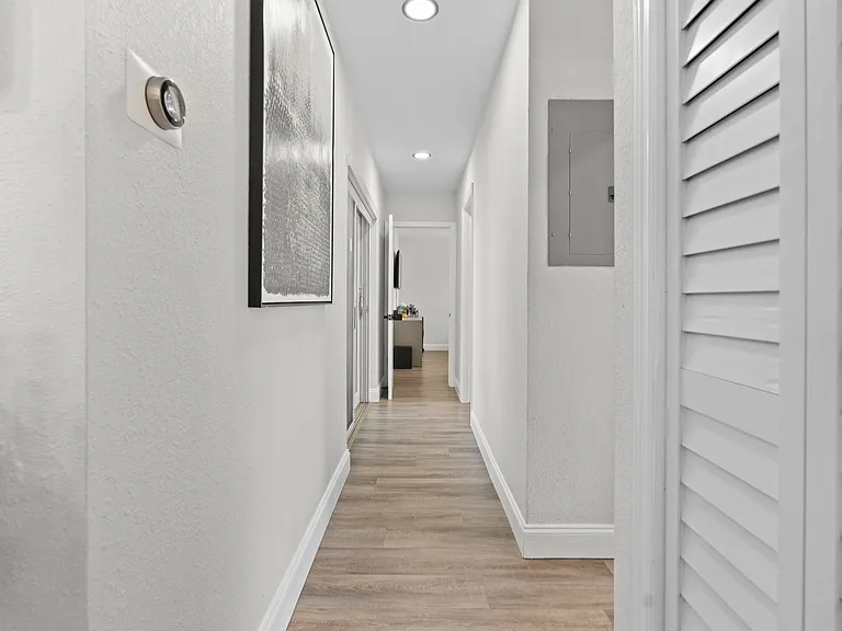 2820 SW 4th St — Photo 40