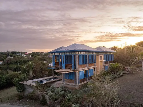 310 Bravos De Btm, Vieques, PR 00765