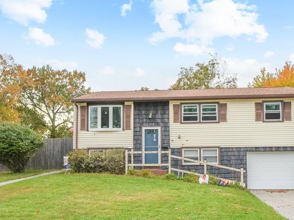 169 Casey Dr, Chicopee, MA 01020