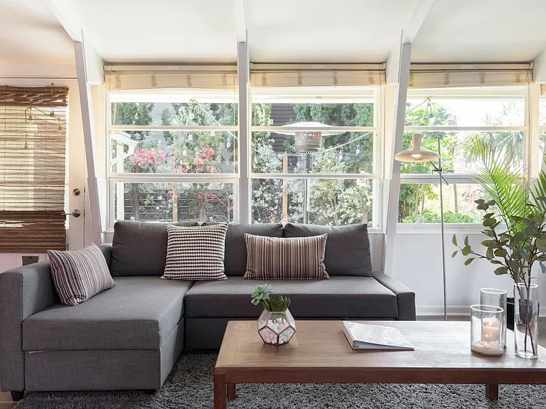 732 Marco Pl — Photo 2